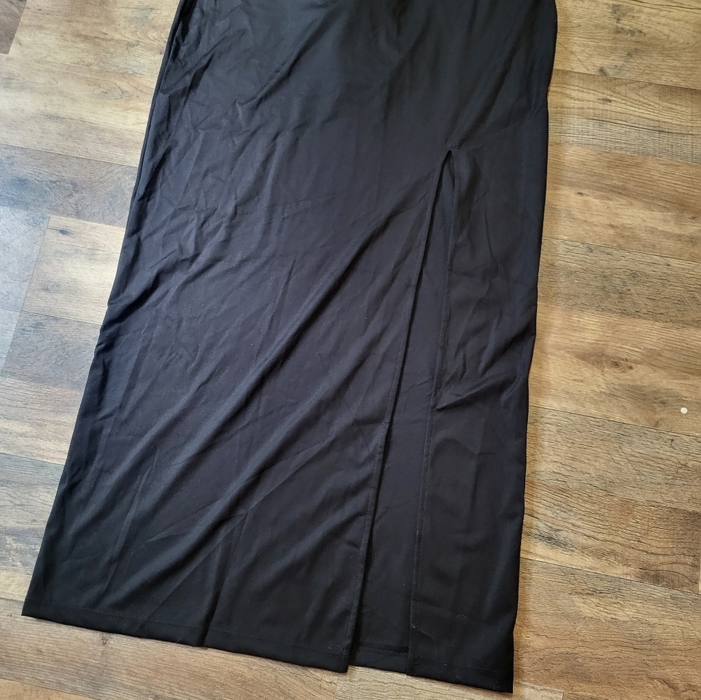Color Clash Black and White Shapewear Dress - Picture 7 of 14